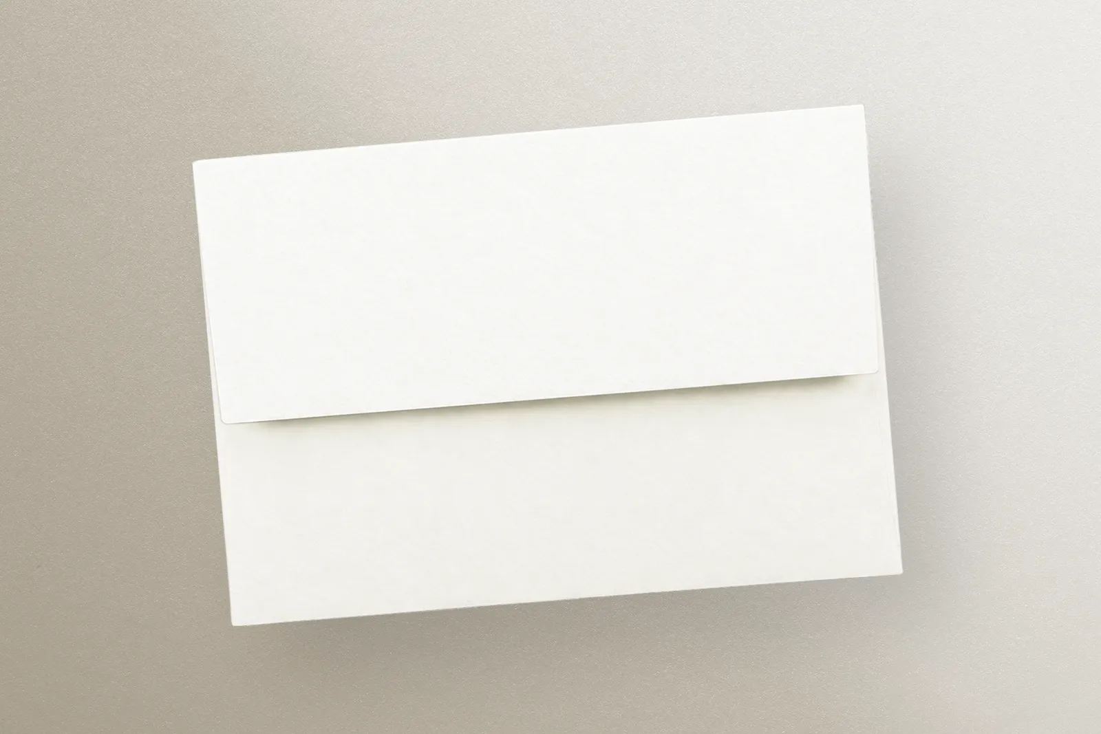 Premium-Briefumschlag aus Naturpapier mit 120 g/m²